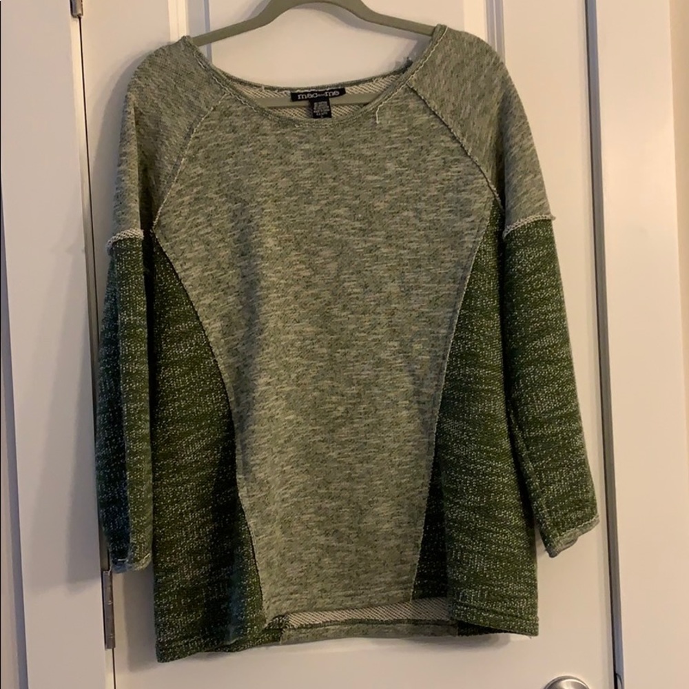 Green long sleeve pullover
